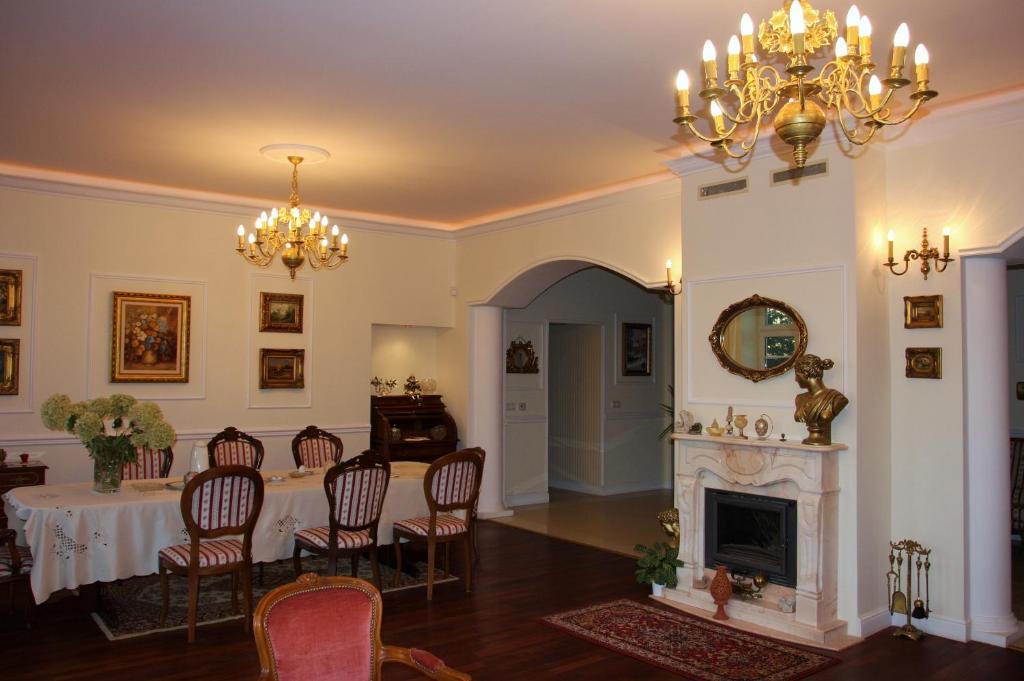Gosciniec Rycerski Bed & Breakfast Paprotki Exterior foto