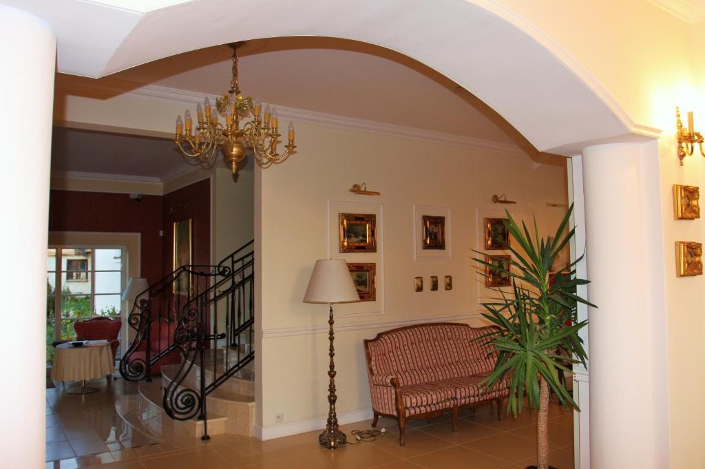 Gosciniec Rycerski Bed & Breakfast Paprotki Exterior foto